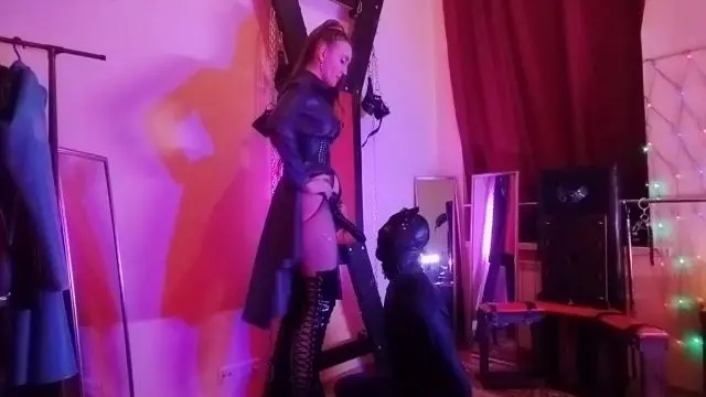Poster: BDSM Femdom Fetish femdim strapon - Mistress Eva Latex Fuck Deepthroath Slave Mask Suck Goddess Poster: BDSM Femdom Fetish femdim strapon - Mistress Eva Latex Fuck Deepthroath Slave Mask Suck Goddess