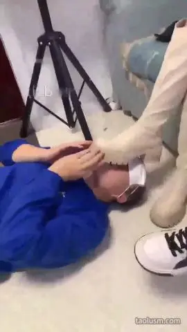 Poster: asian mistress and slave - Chinese Girls Femdom humiliation 3