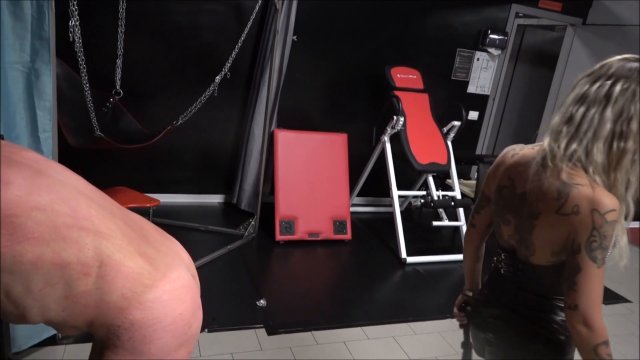 Poster: Domina Diably Corporal Bdsm - Red is my favorite color - BRUTAL whipping NON STOP