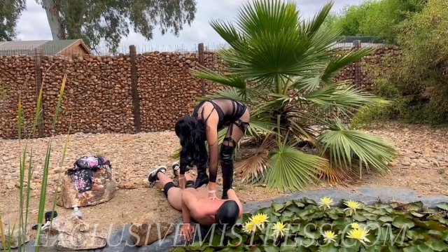 Poster: Mistress Isis Spain Degradation - VS425 Feel like the pig you are