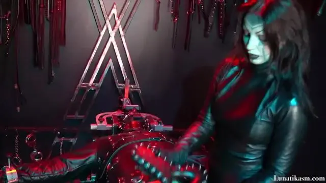Poster: Mistress Lunatika: femdom ballbusting - Cock and nipples stapled Poster: Mistress Lunatika: femdom ballbusting - Cock and nipples stapled