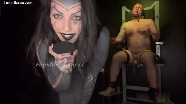 Poster: Mistress Lunatika: ballbustingchicks - Her voice give him pain